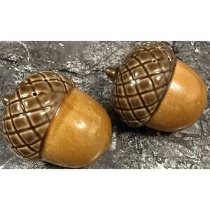 Acorn Ceramic Salt and Pepper Shakers Fall Thanksgiving‎